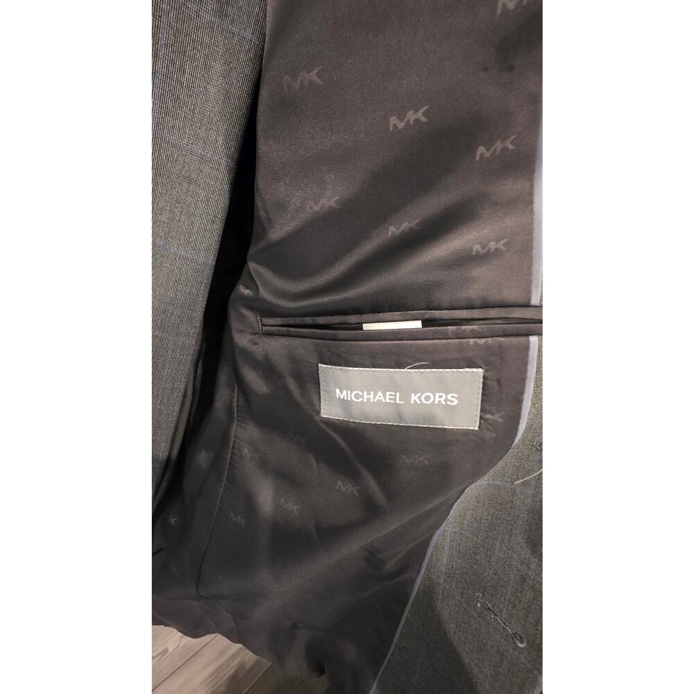 Michael Kors BKANT 2-Piece Plaid Suit for Boys 18R/29.5" W Gray/Blue Color - Picture 8 of 11